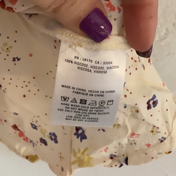 Anthropologie Meadow Rue Bon Voyage  Floral Wrap Top, Size 4, Yellow/Cream - Picture 6 of 6